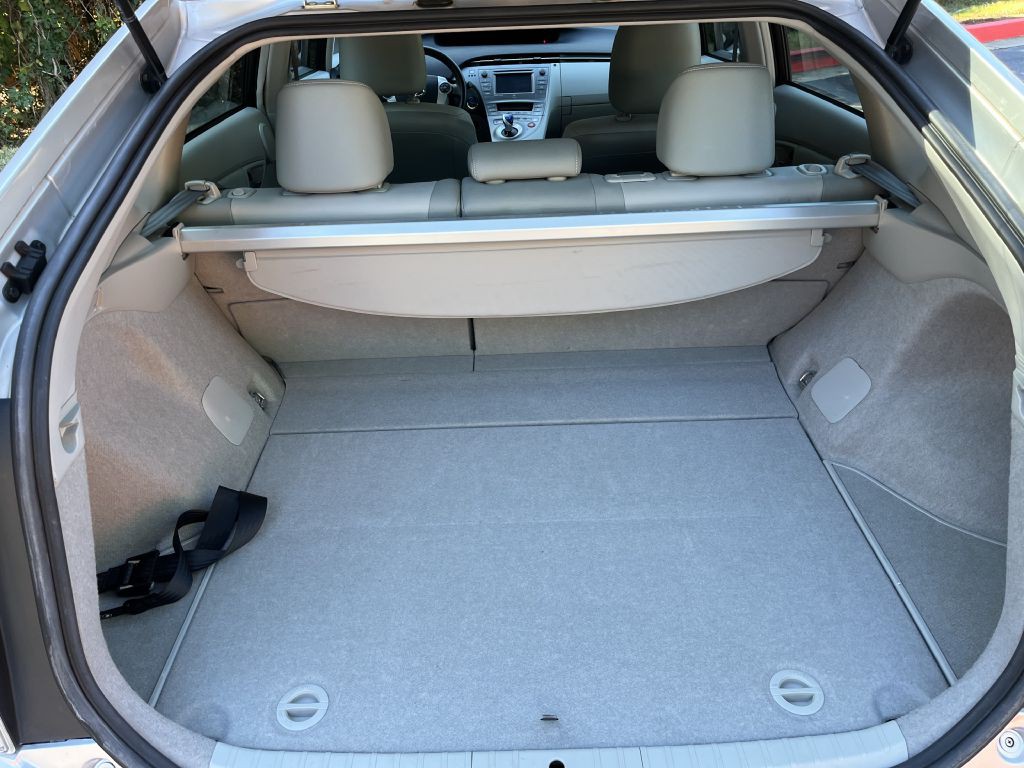 2013 Toyota Prius Image 14
