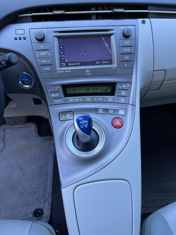 2013 Toyota Prius Image 19