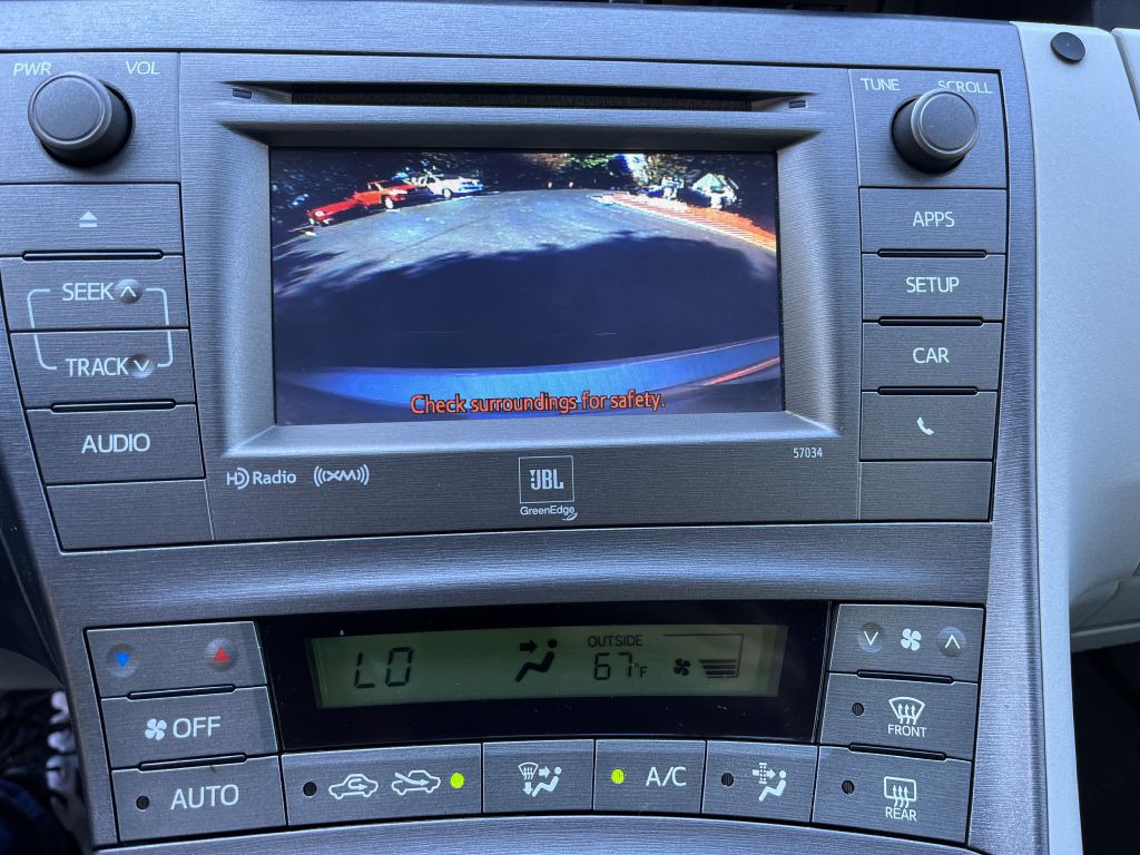 2013 Toyota Prius Image 20