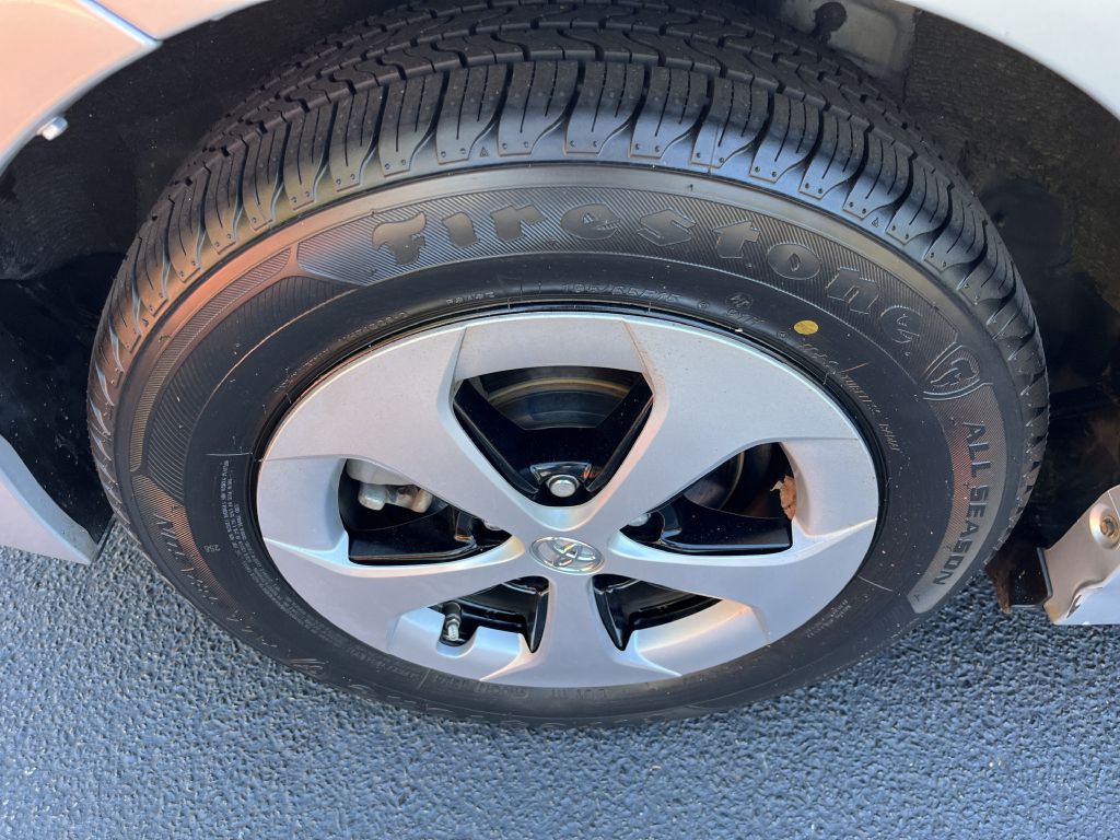 2013 Toyota Prius Image 26
