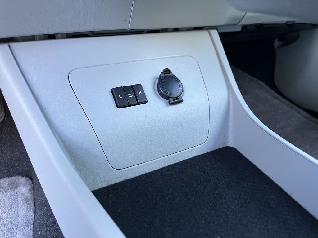 2013 Toyota Prius Image 27