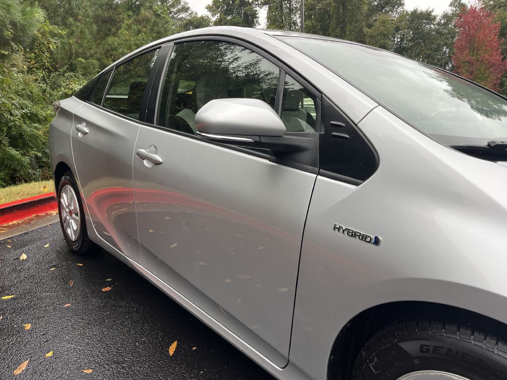 2016 Toyota Prius Image 4