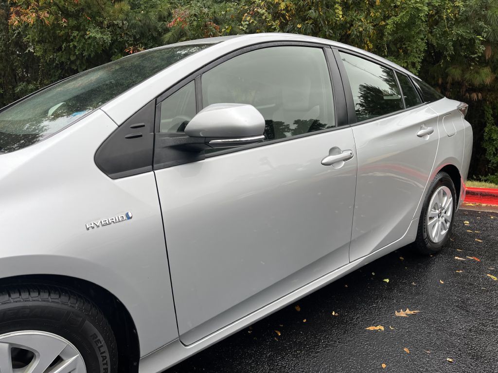 2016 Toyota Prius Image 5