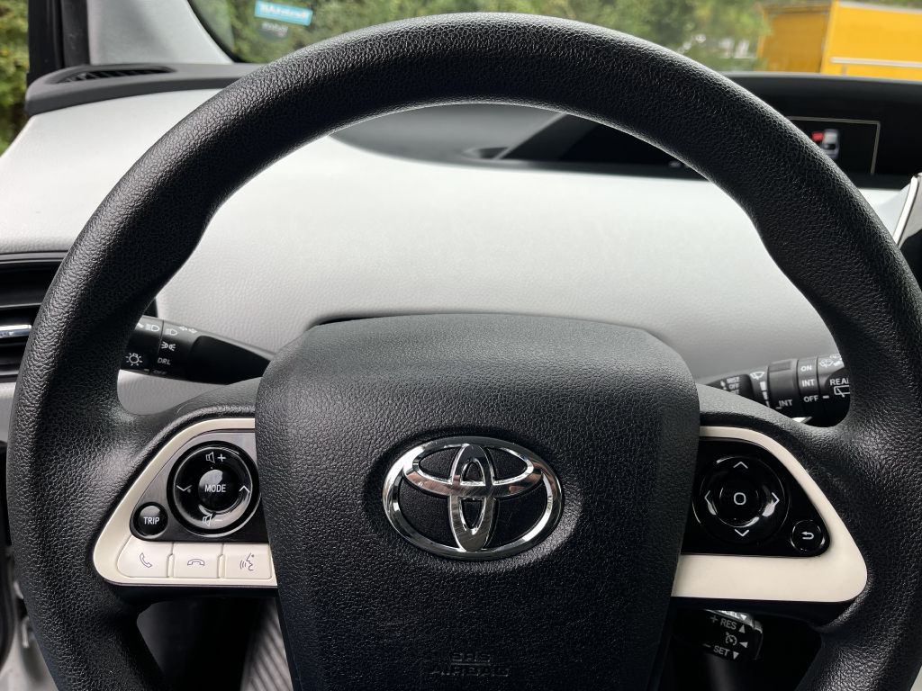 2016 Toyota Prius Image 22