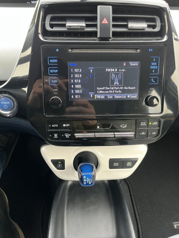 2016 Toyota Prius Image 24