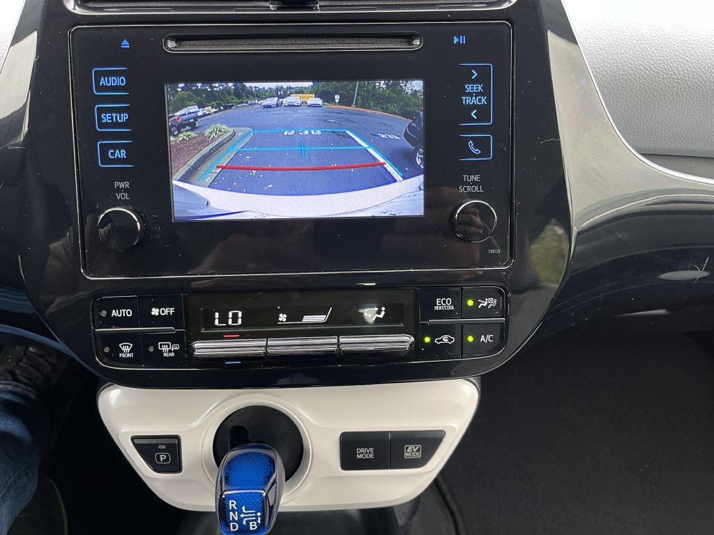 2016 Toyota Prius Image 26