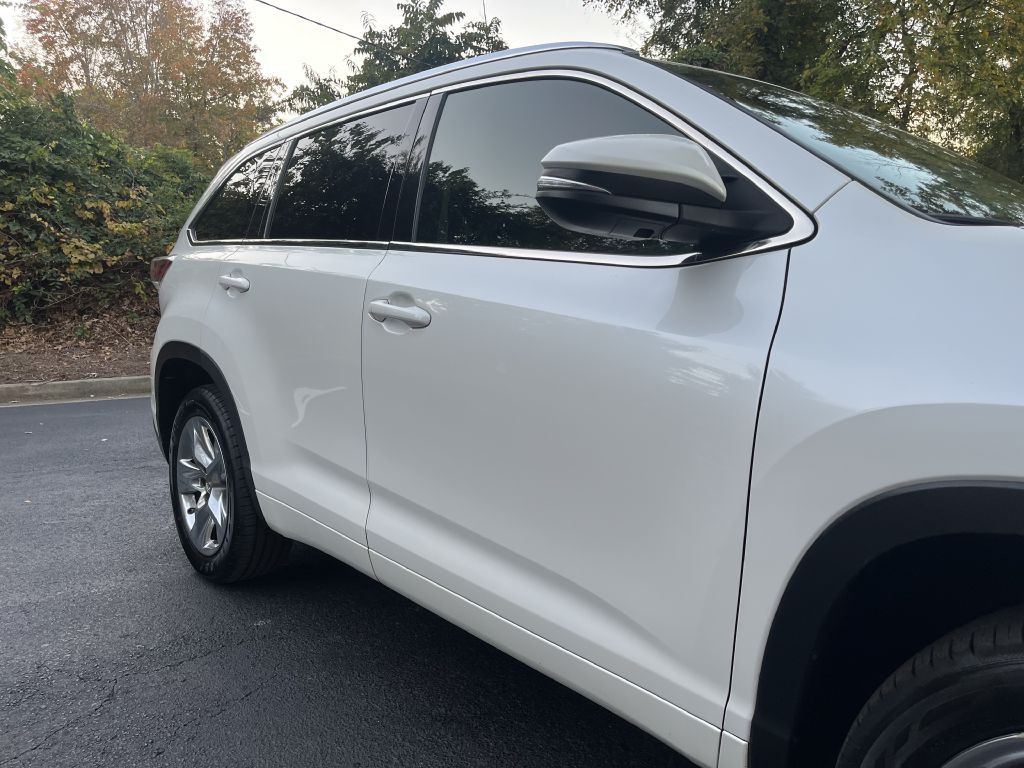 2015 Toyota Highlander Image 4