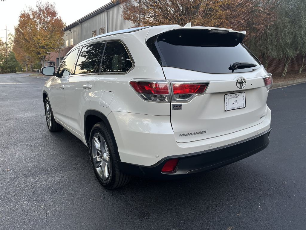 2015 Toyota Highlander Image 6