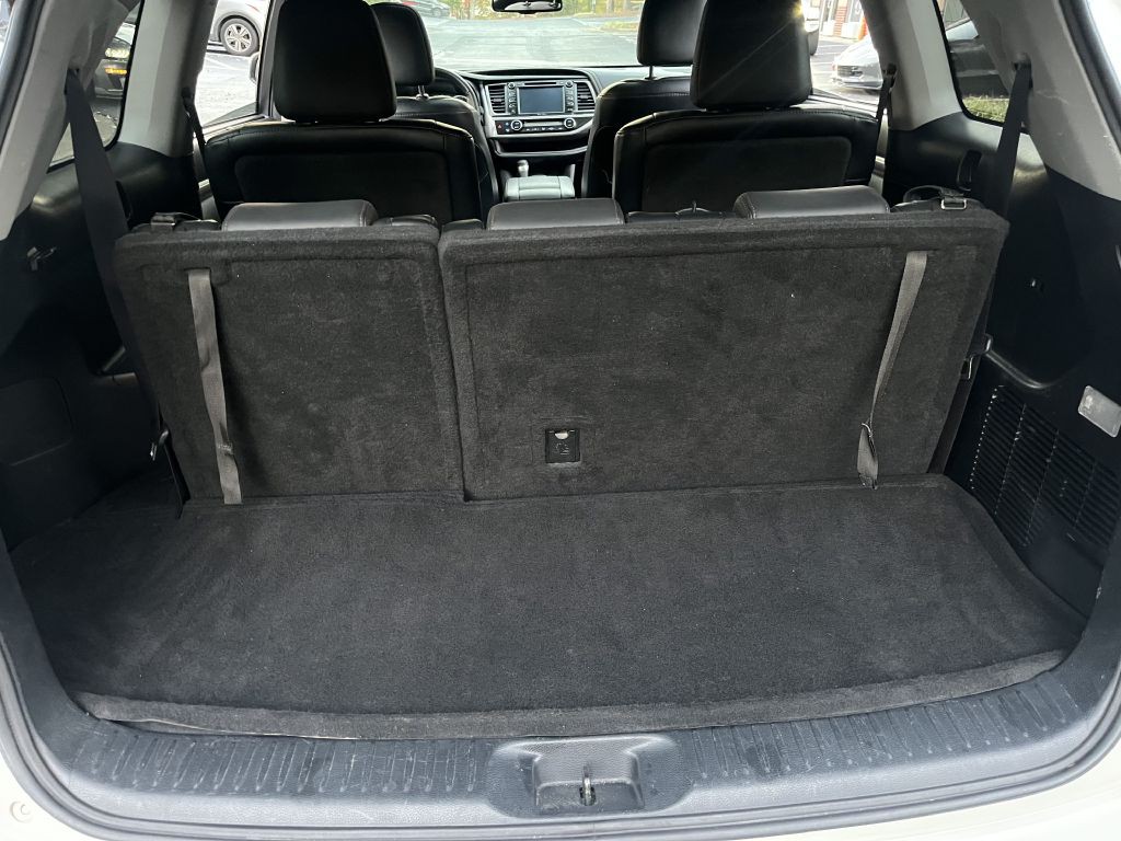 2015 Toyota Highlander Image 13