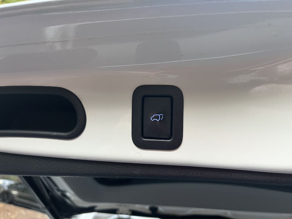 2015 Toyota Highlander Image 14