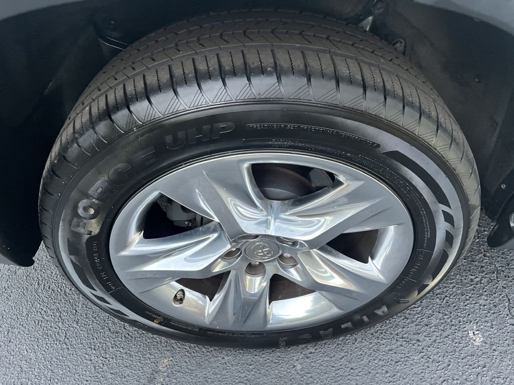 2015 Toyota Highlander Image 19