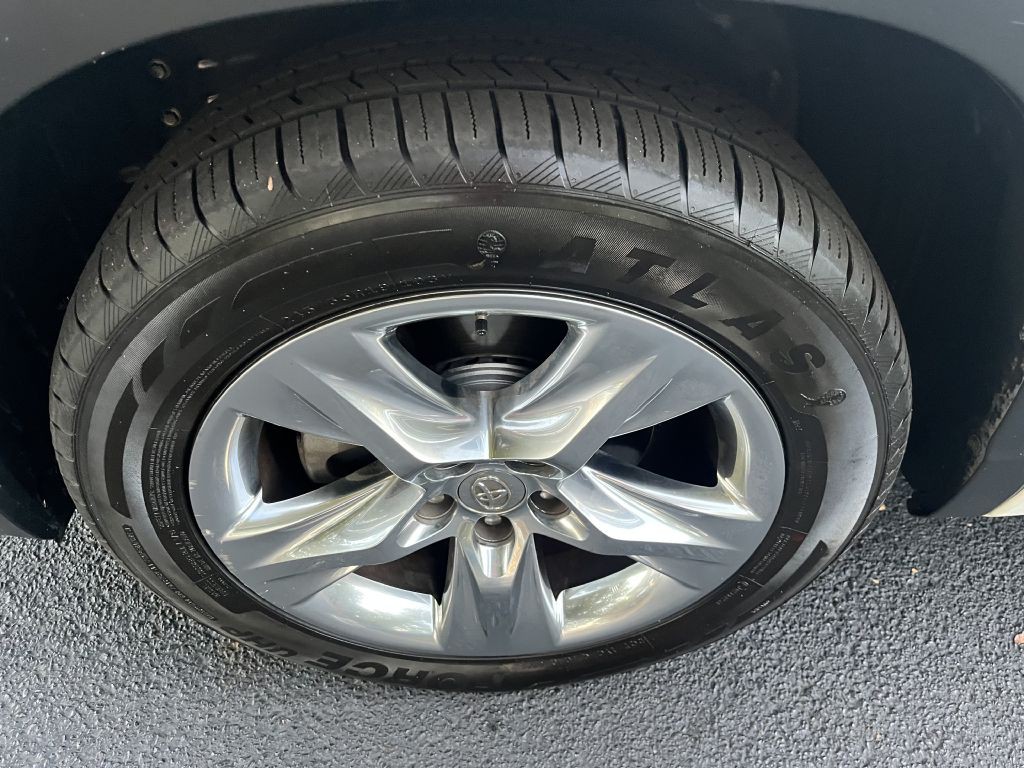 2015 Toyota Highlander Image 21