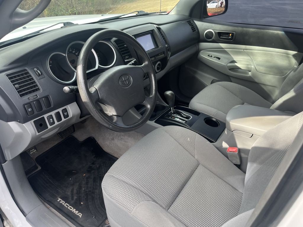2010 Toyota Tacoma Image 11
