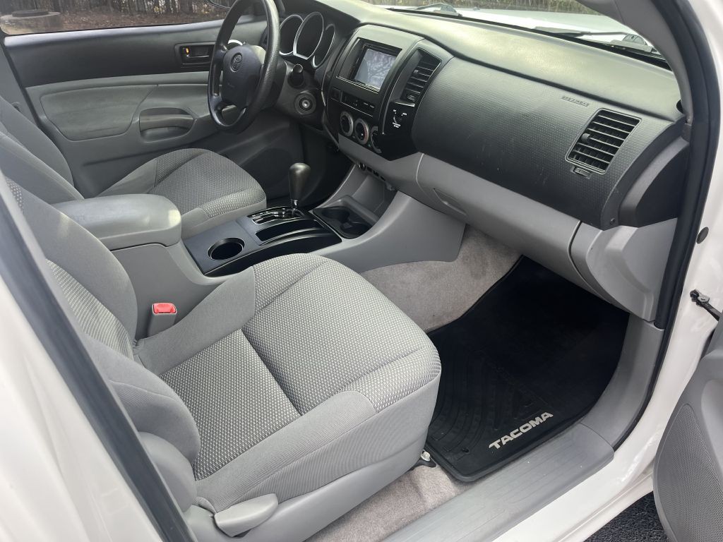 2010 Toyota Tacoma Image 14