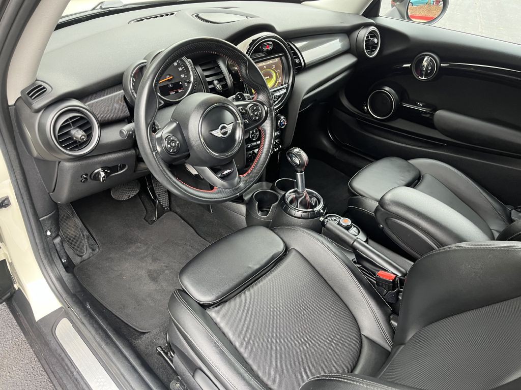 2014 MINI Cooper Image 9