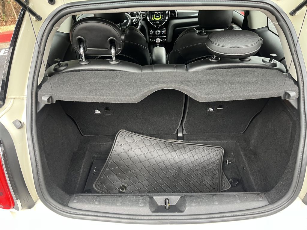 2014 MINI Cooper Image 13