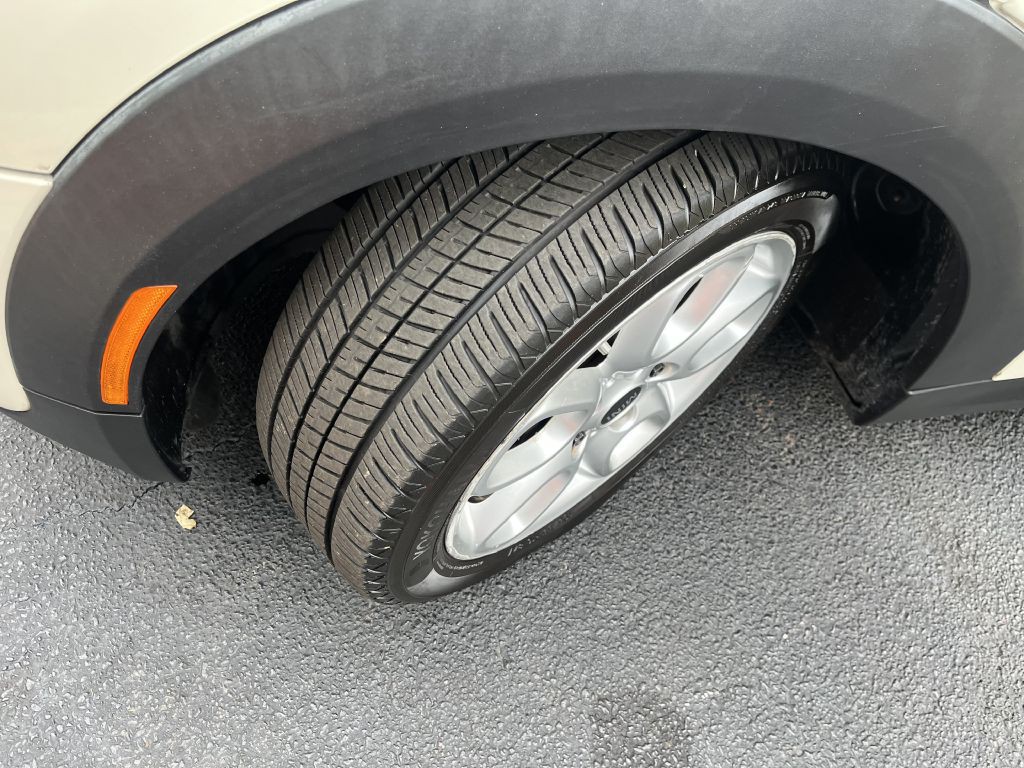 2014 MINI Cooper Image 21