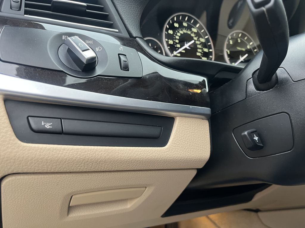 2014 BMW 5 Series Image 19