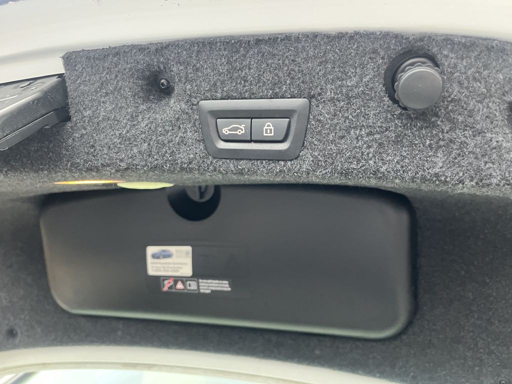 2014 BMW 5 Series Image 20