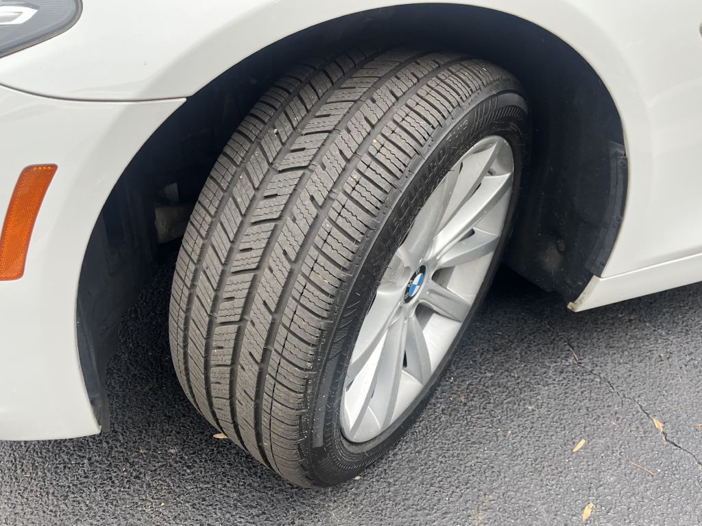 2014 BMW 5 Series Image 23