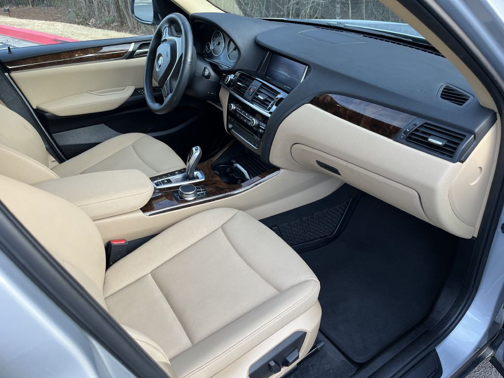 2017 BMW X3 Image 18