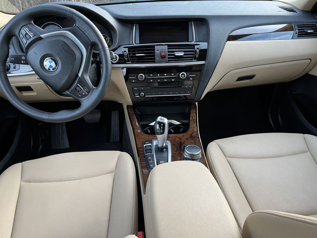 2017 BMW X3 Image 23
