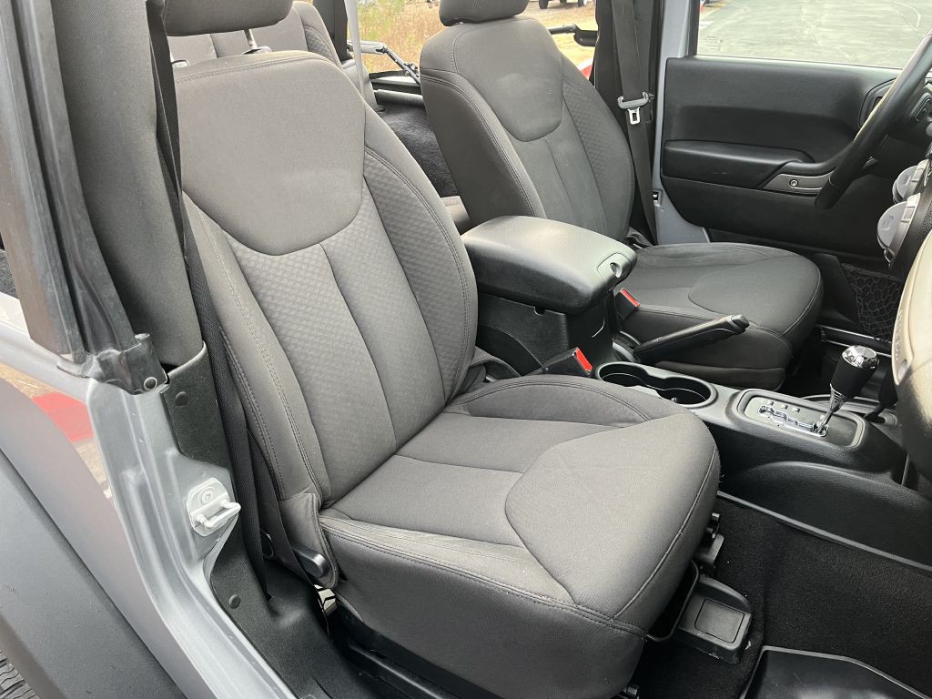 2017 Jeep Wrangler Image 10