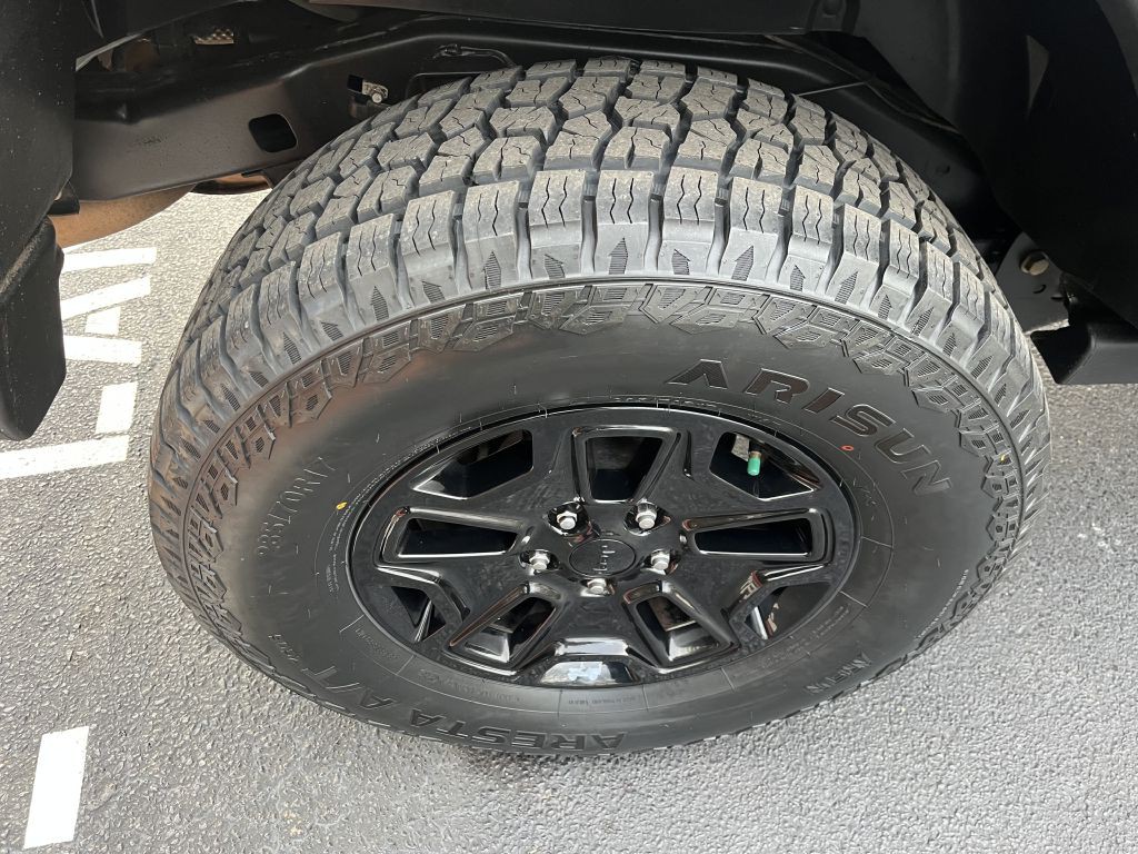 2017 Jeep Wrangler Image 12