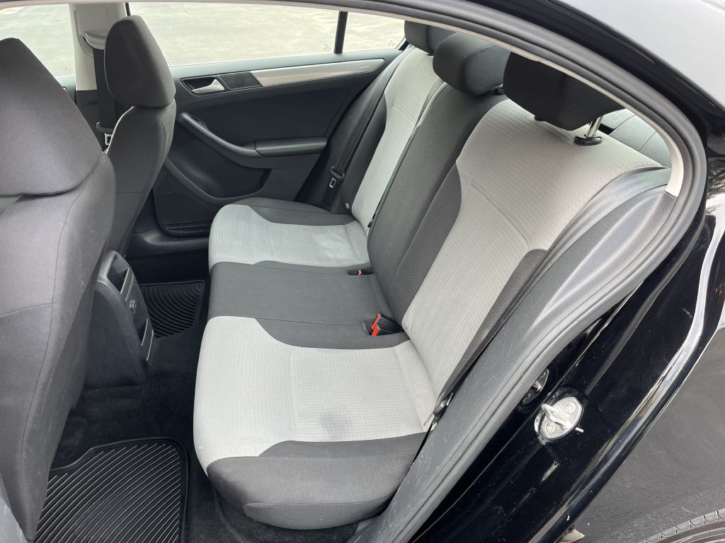 2017 Volkswagen Jetta Image 14