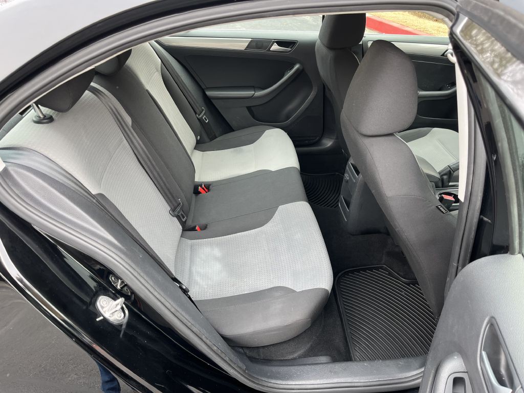 2017 Volkswagen Jetta Image 16