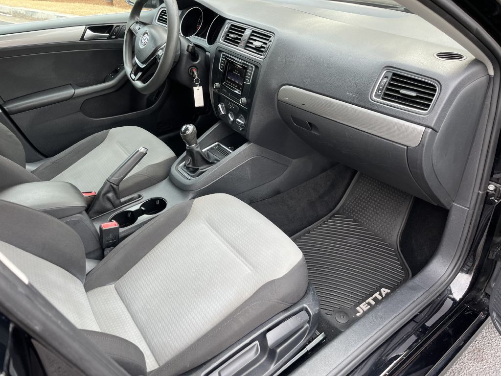 2017 Volkswagen Jetta Image 17
