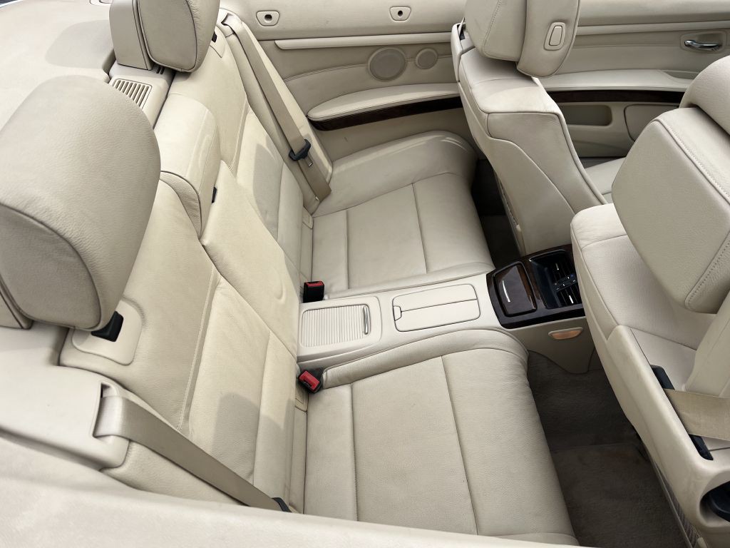 2009 BMW 3 Series Image 10