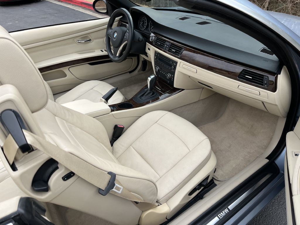 2009 BMW 3 Series Image 11