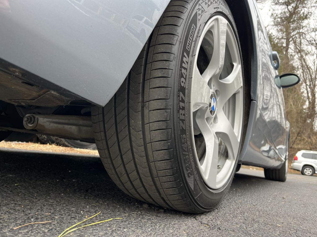 2009 BMW 3 Series Image 16