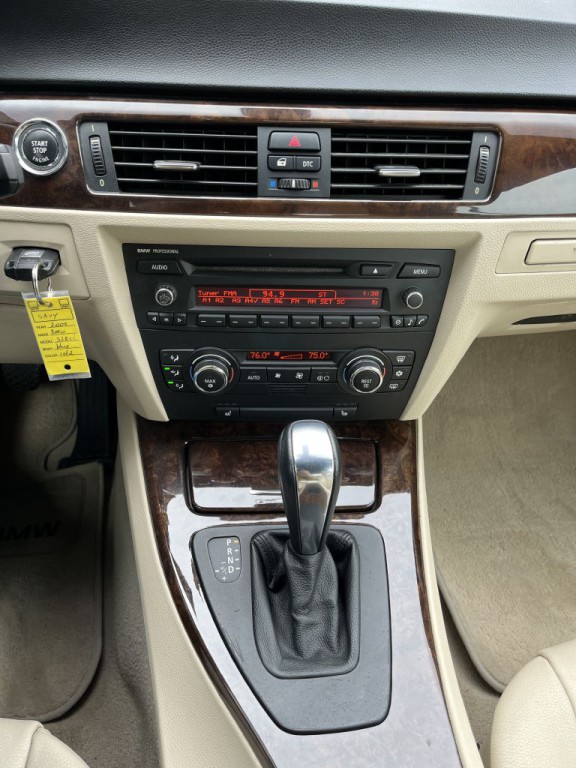 2009 BMW 3 Series Image 21
