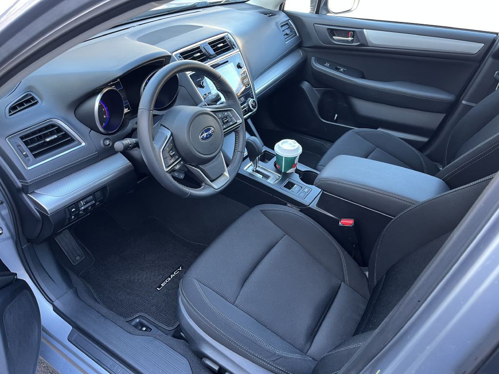 2018 Subaru Legacy Image 9