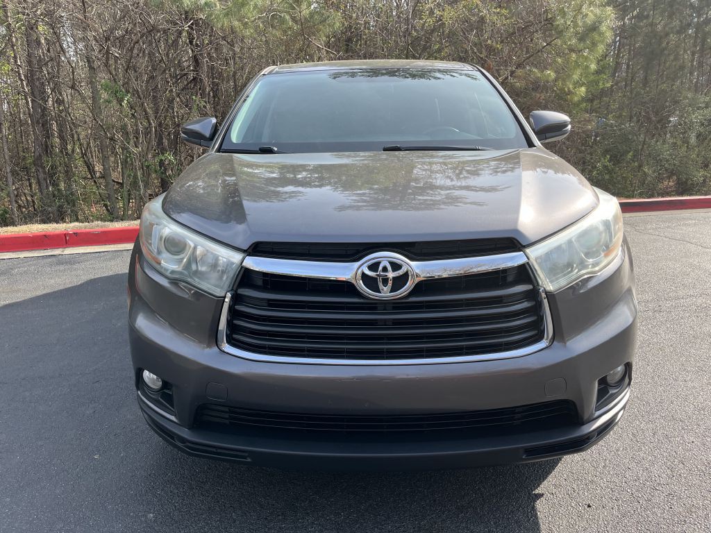 2015 Toyota Highlander Image 2