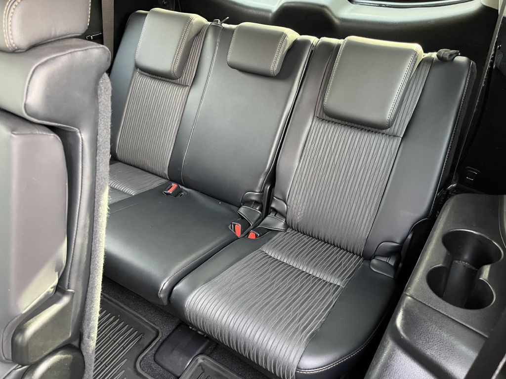 2015 Toyota Highlander Image 11