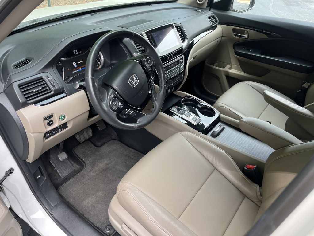 2017 Honda Pilot Image 11