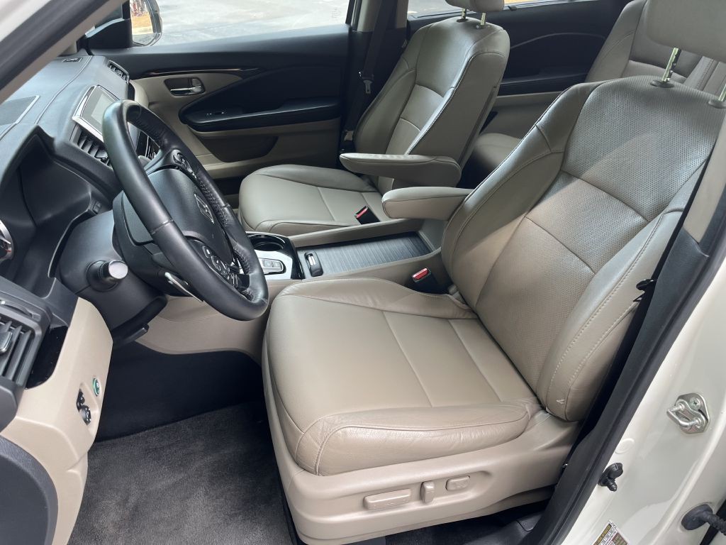 2017 Honda Pilot Image 12