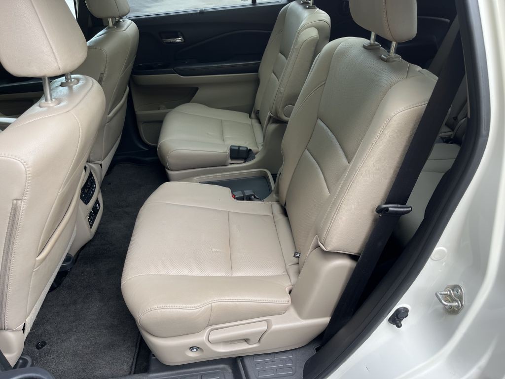 2017 Honda Pilot Image 14