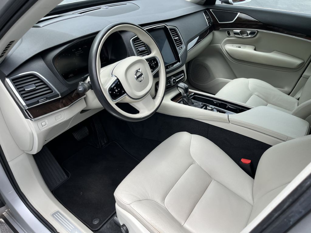 2019 Volvo XC90 Image 9