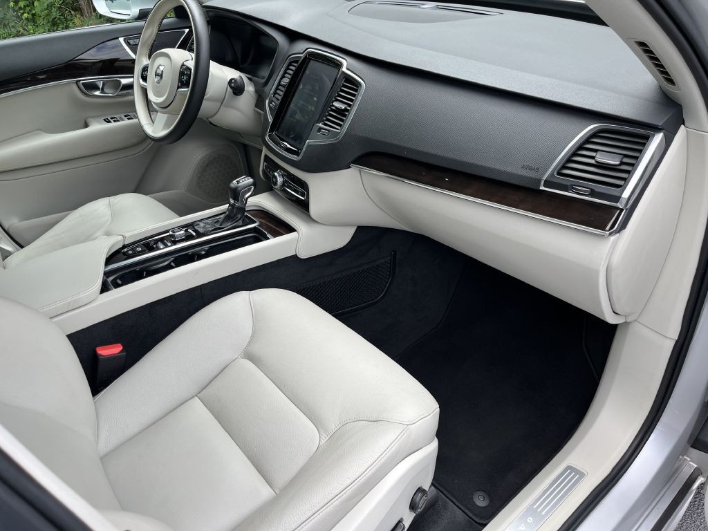 2019 Volvo XC90 Image 18