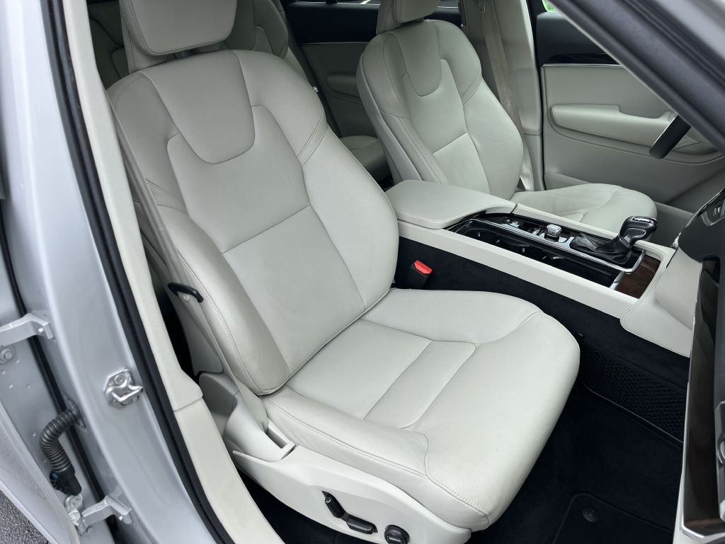 2019 Volvo XC90 Image 19