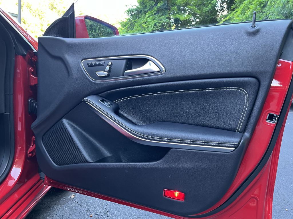 2019 Mercedes-Benz CLA-Class Image 18