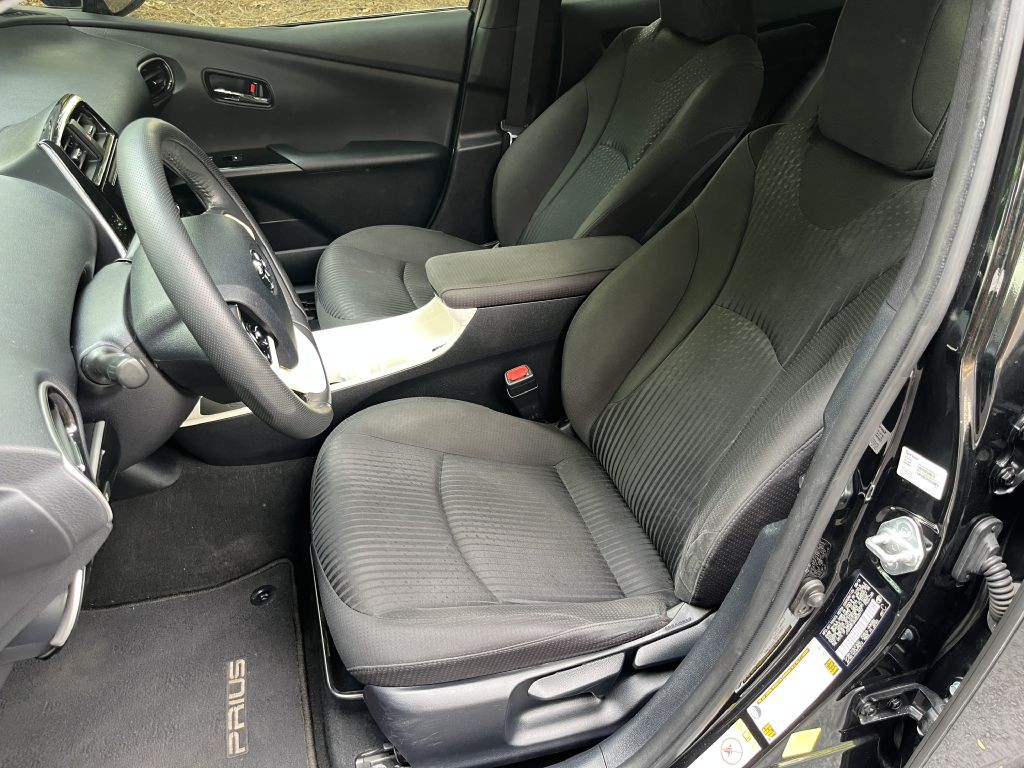 2017 Toyota Prius Image 10