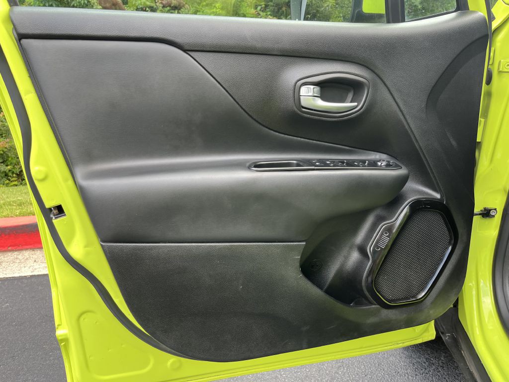 2017 Jeep Renegade Image 11