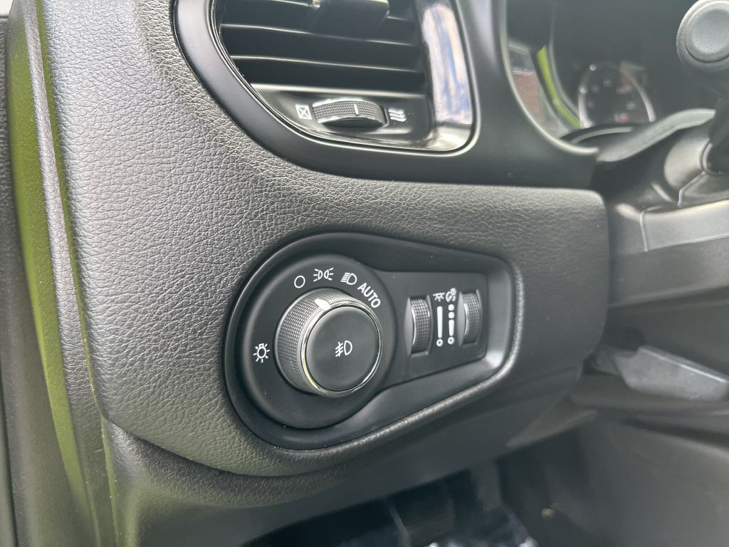 2017 Jeep Renegade Image 19
