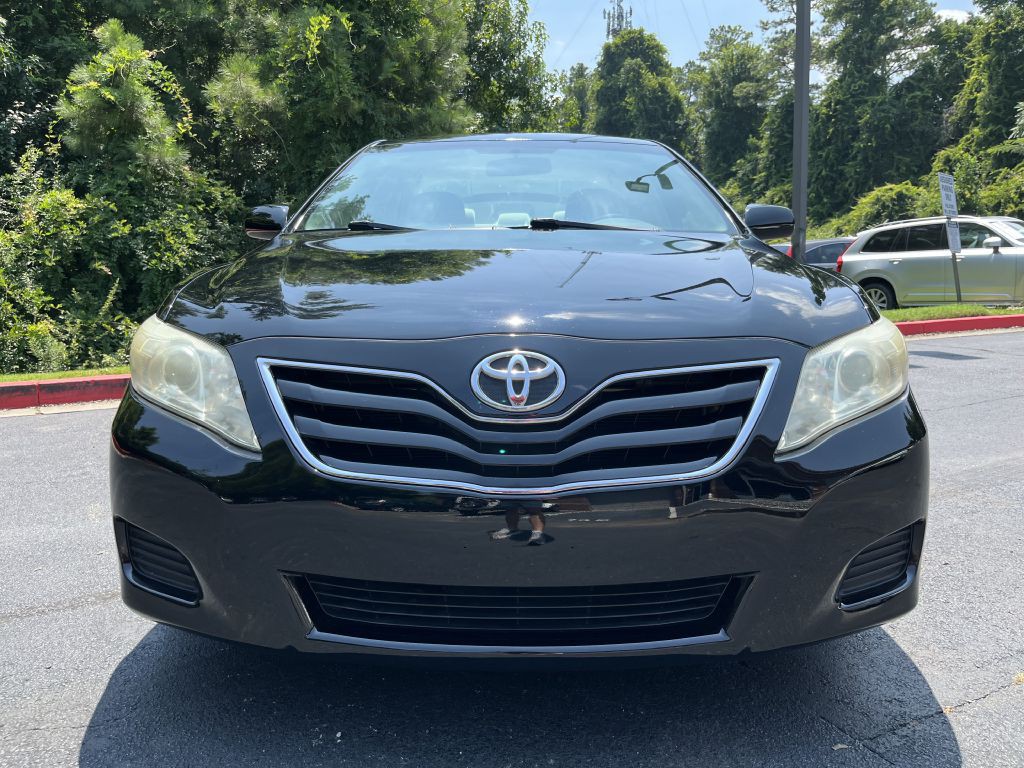 2010 Toyota Camry Image 2