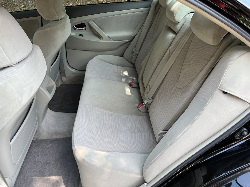 2010 Toyota Camry Image 12